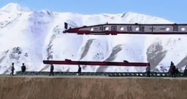 为了创造不可想像的奇迹,他的一生都在“路上” 为了创造不可想像的奇迹,他的一生都在“路上”