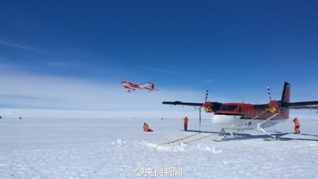 中国“雪鹰601”飞机首次降落南极冰盖之巅