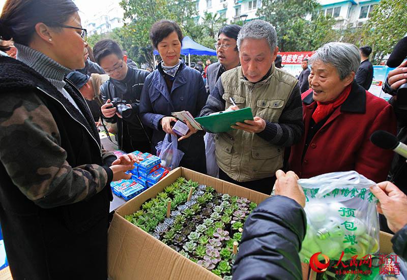 过期药品、废灯泡危害环境 有害垃圾到底应该往哪扔？