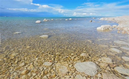 青藏高原湖泊大部分处于非淡水状态