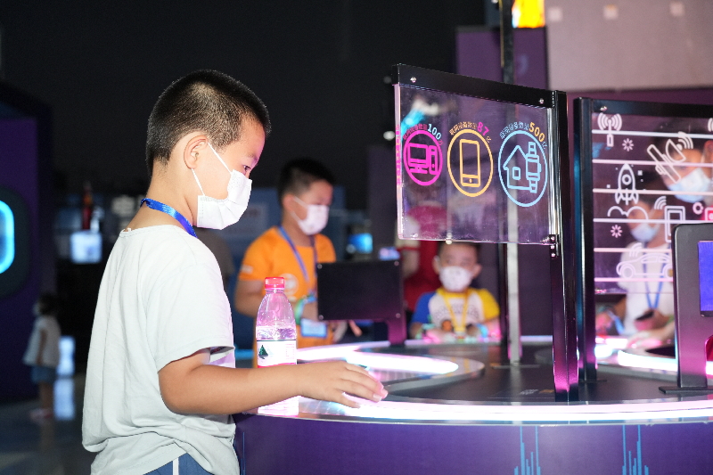 【图集】中国科技馆举办“Hz行动”无线电主题特展