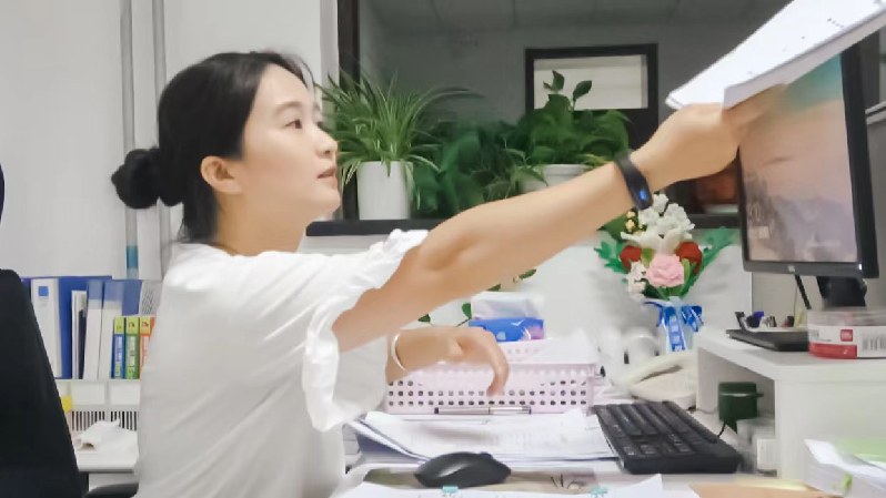 Hi，科研助理｜林炎丽：十年风雨兼程，守护小草长成