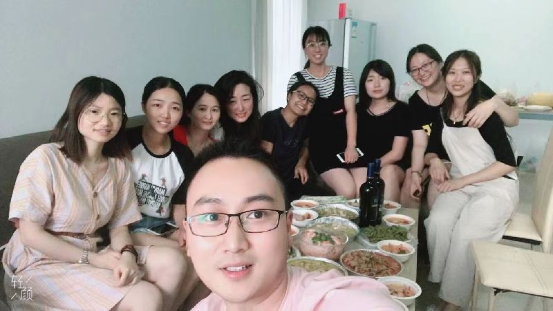 Hi，科研助理｜林炎丽：十年风雨兼程，守护小草长成