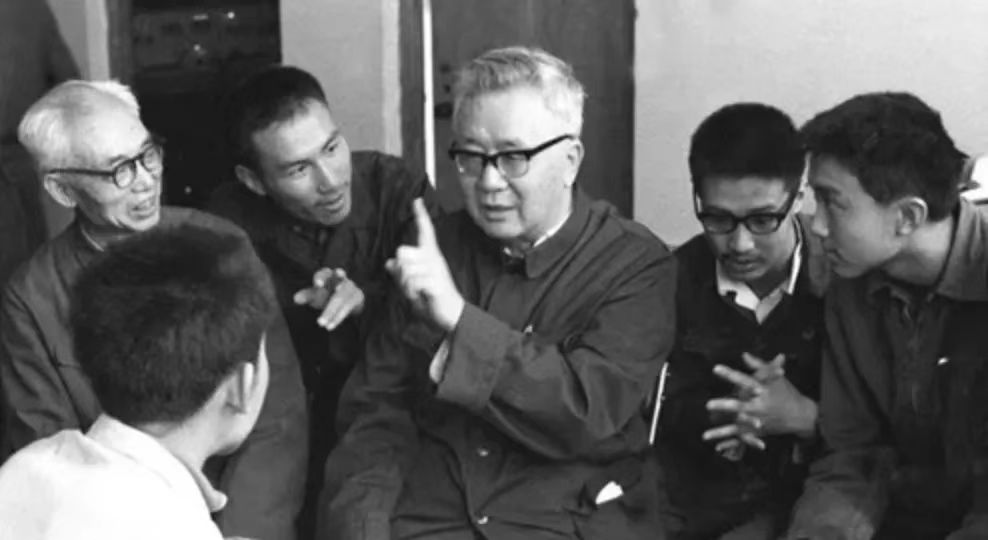 还在为数学犯愁？这位“人民数学家”靠自学进入清华
