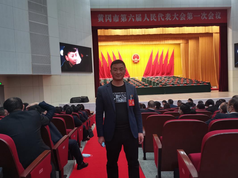 陈文:退伍兵用“憨劲”做大“稻虾憨”产业 陈文:退伍兵用“憨劲”做大“稻虾憨”产业