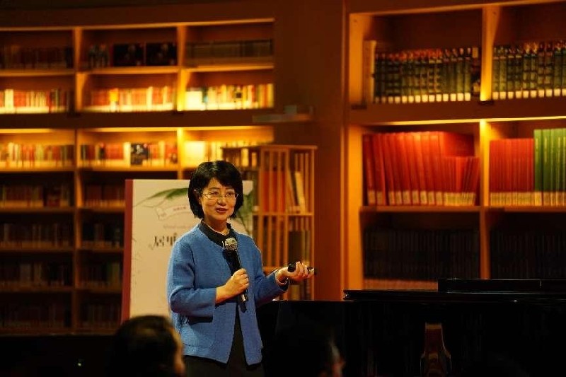看见“她”的力量：科学与艺术交织下的传奇人生