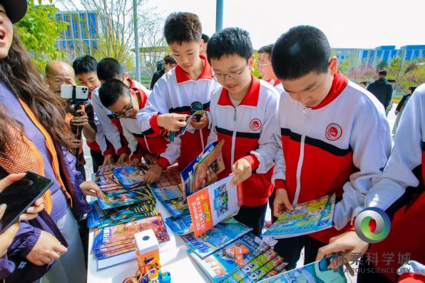 怀柔科学城举办“拥抱智能时代”科普活动