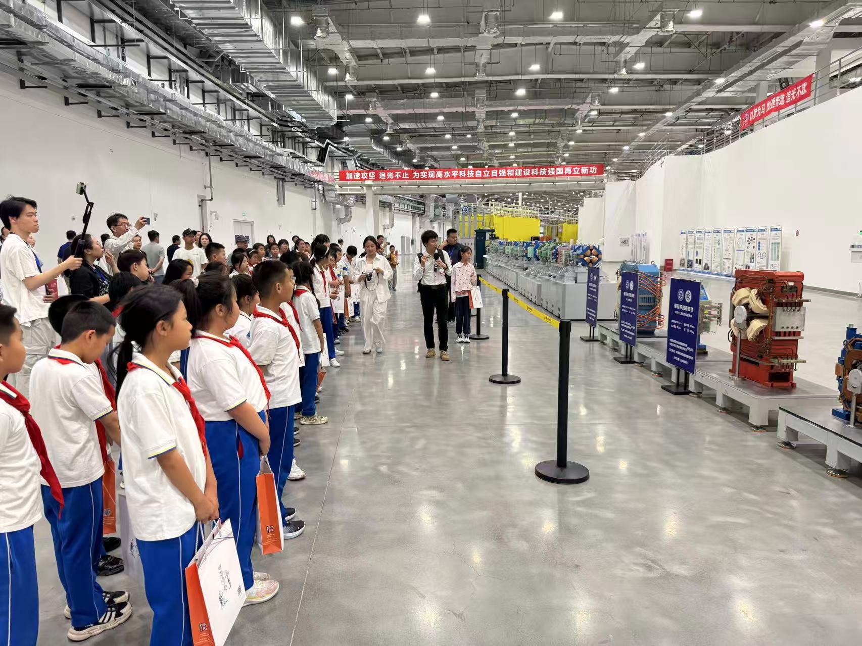 沉浸式探索，走进高能同步辐射光源的科学世界