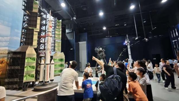 互动实验、特色科普，中国科技馆打造暑期“科学打卡地”