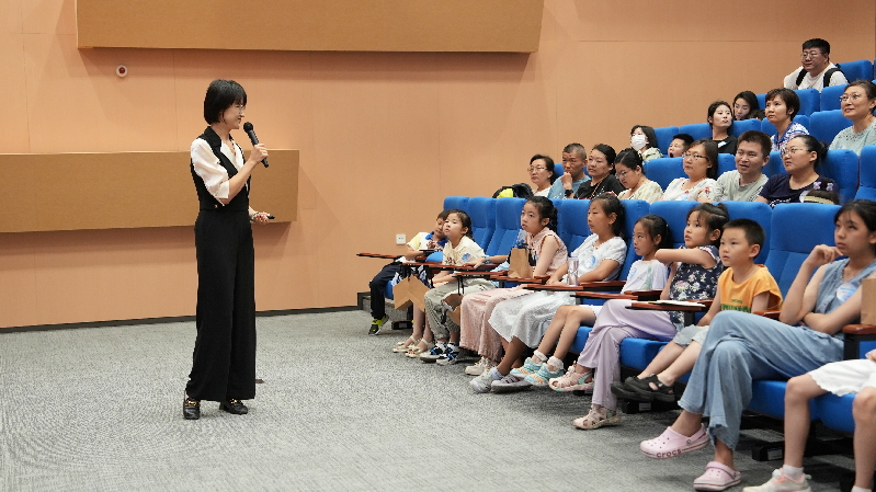 播下科学种子：亲子活动开启奇趣气象探索之旅