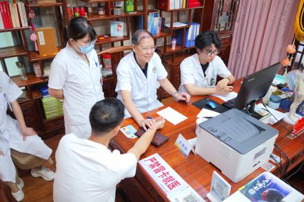 衢州市2025年全国科普月主场活动举办