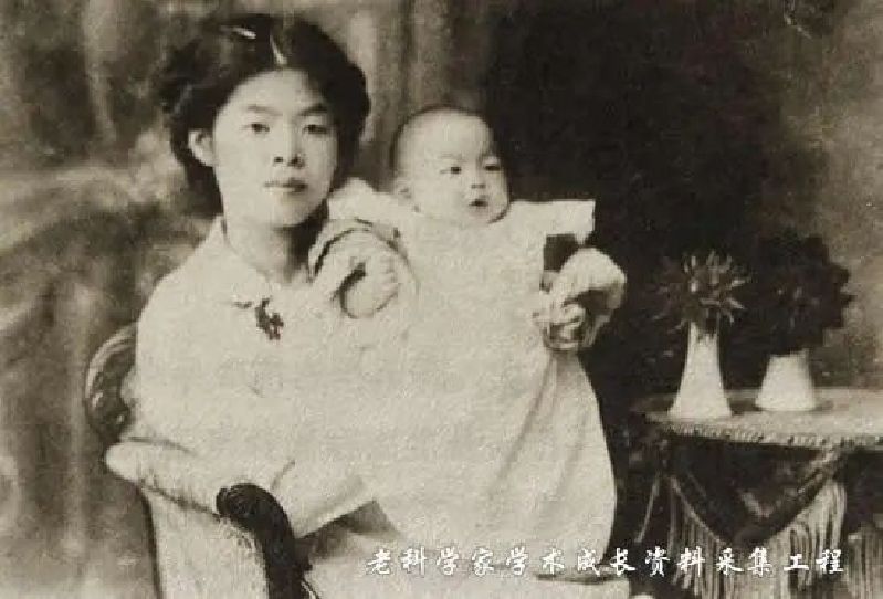 一首母亲写的诗 一首母亲写的诗