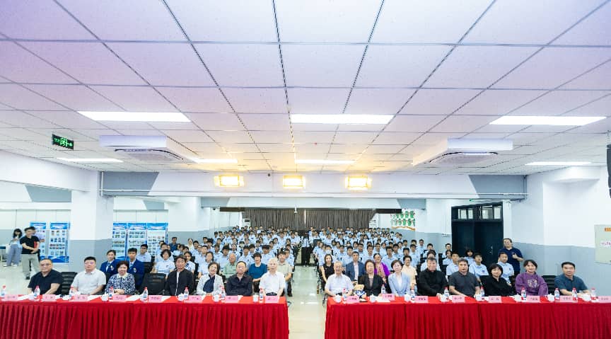 2026年朝阳区“院士进校园”活动在北京市日坛中学举办