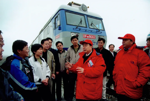 为了创造不可想像的奇迹,他的一生都在“路上” 为了创造不可想像的奇迹,他的一生都在“路上”