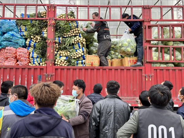 一起守“沪”| 爱心企业捐赠蔬菜和防疫物资驰援一线